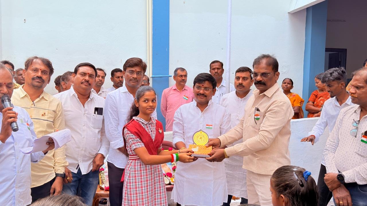 శివనగర్ ప్రభుత్వ పాఠశాలలో ఘనంగా 80వ స్వాతంత్ర్య దినోత్సవ వేడుకలు - Additional Image